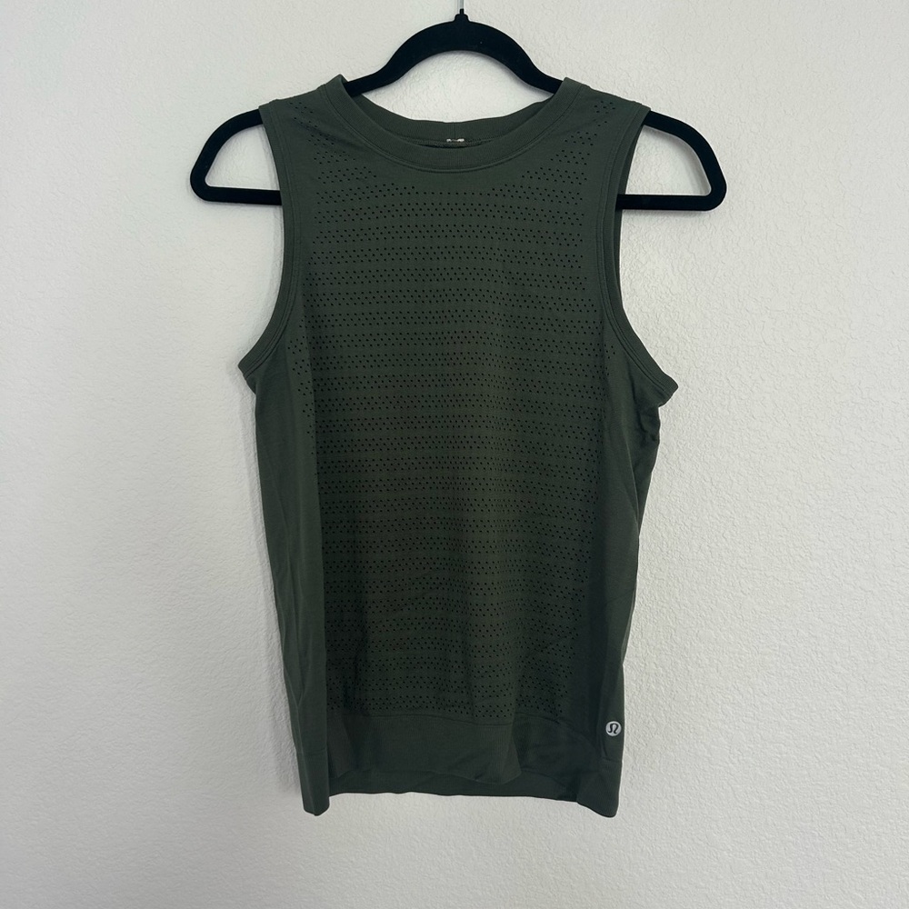 Lululemon mesh muscle tank